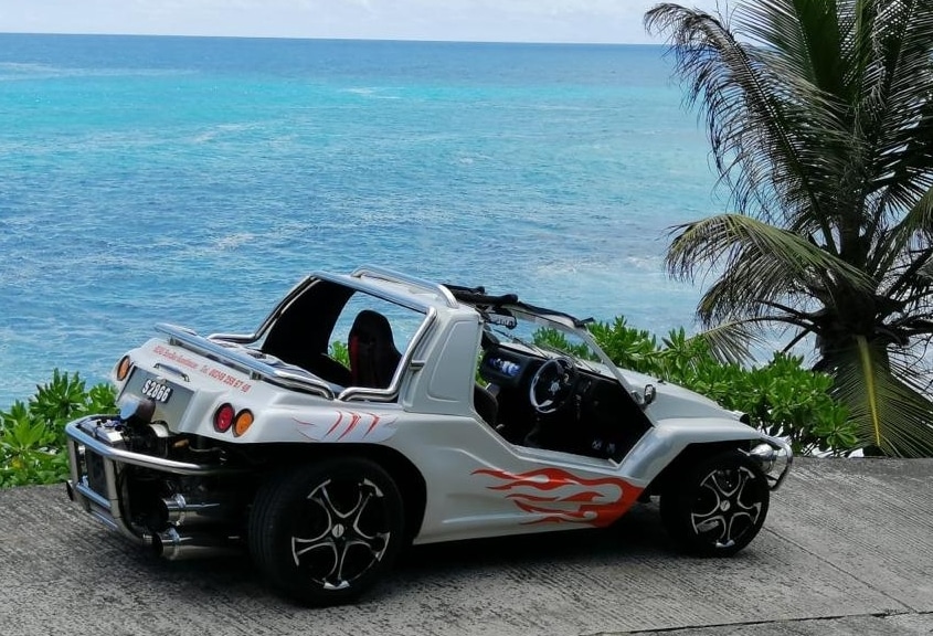 塞舌尔海岛游的海滩越野车
